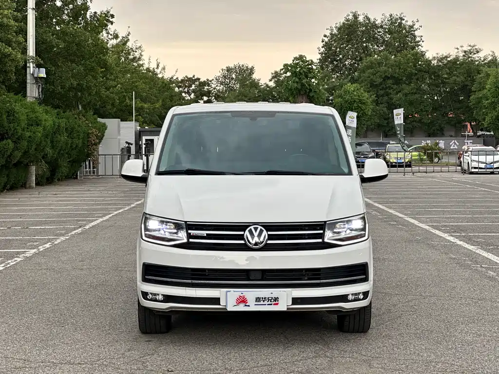 Volkswagen Multivan 2017 — фото 4