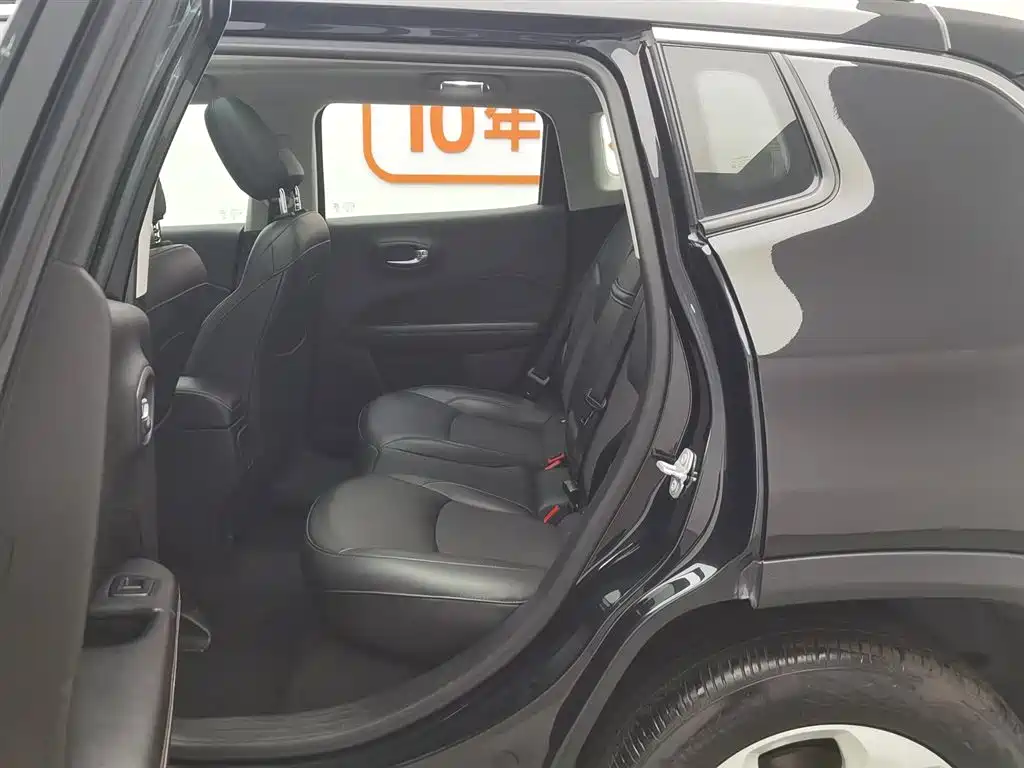 Jeep Compass 2021 — фото 15