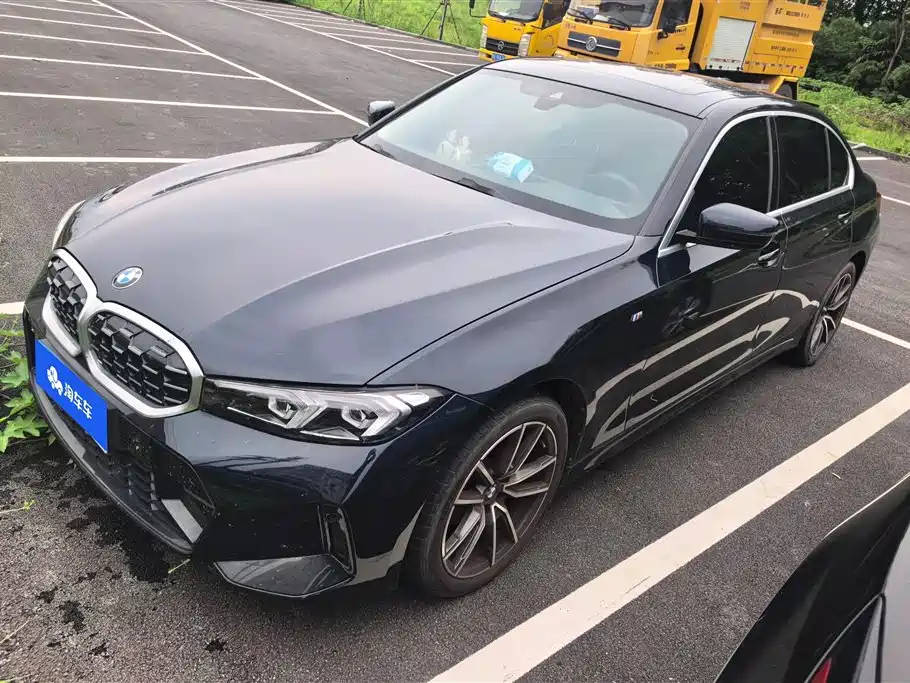 BMW 3 Series 2023 — фото 1