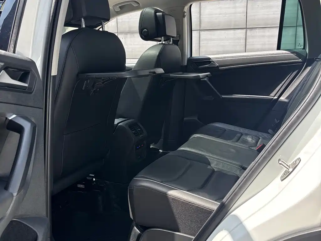 Volkswagen Tiguan 2019 — фото 13