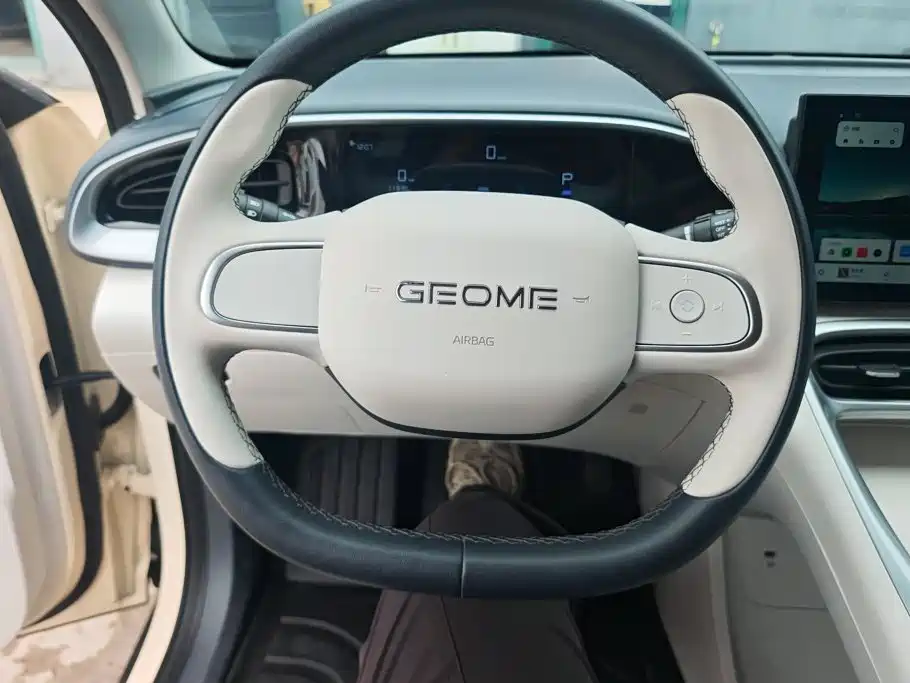 Geely Galaxy Starwish 2025 — фото 14