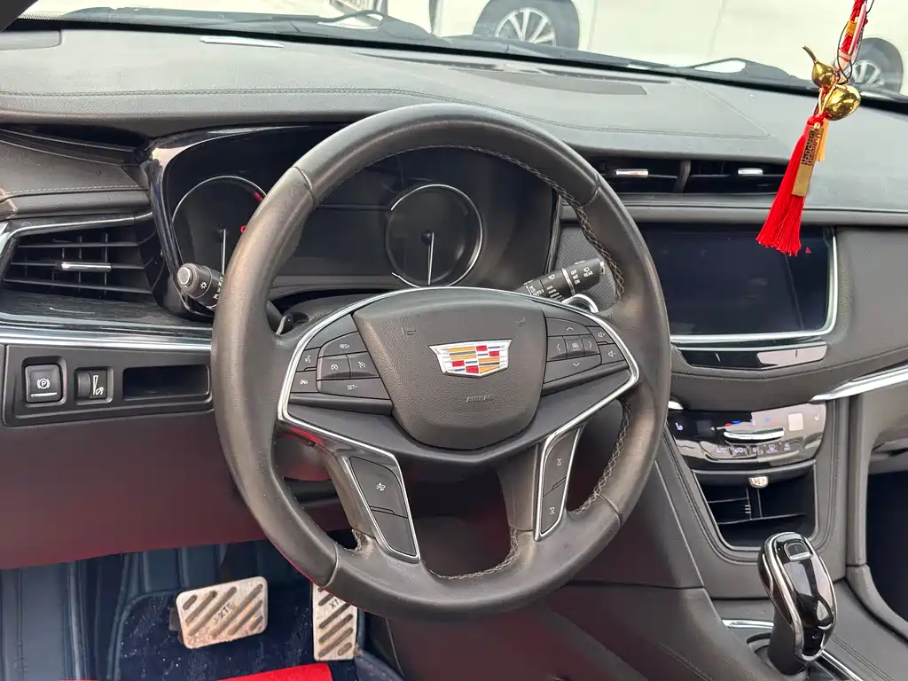 Cadillac XT5 2020 — фото 17