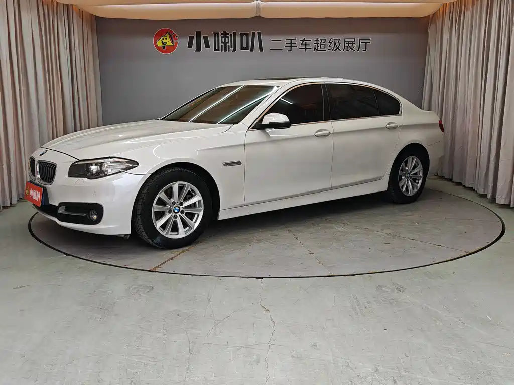 BMW 5 Series 2016 — фото 20