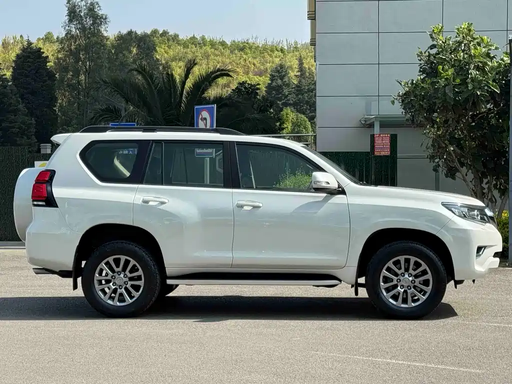 Toyota Prado 2018 — фото 4