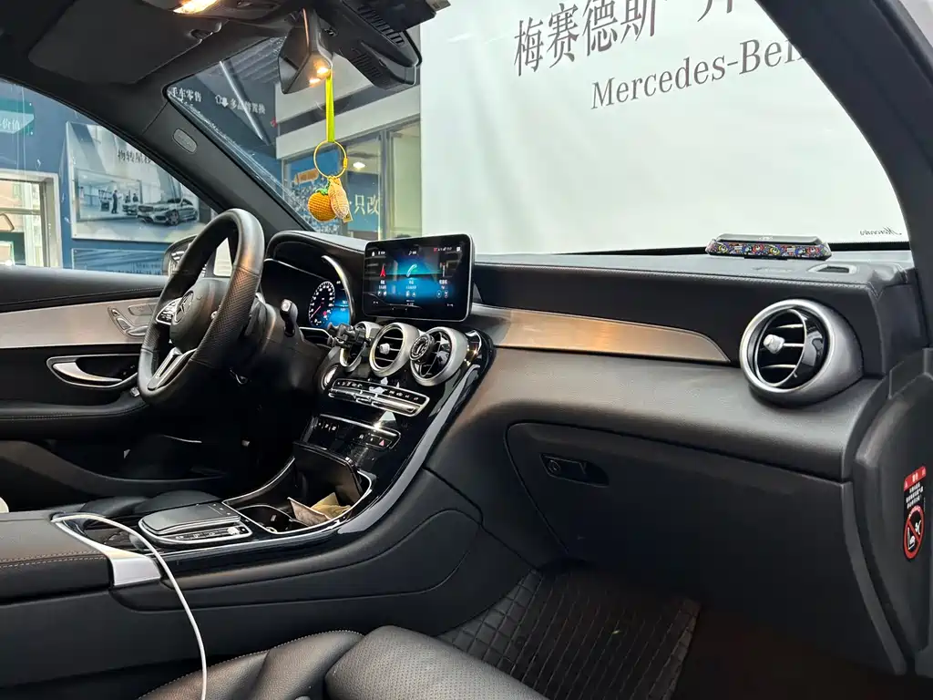Mercedes-Benz GLC 2022 — фото 12