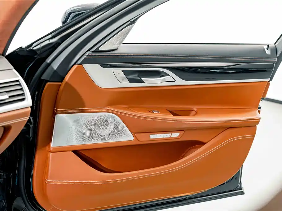 BMW 7 Series 2019 — фото 17