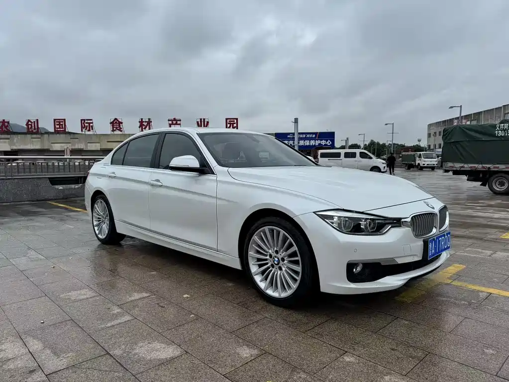 BMW 3 Series 2018 — фото 3