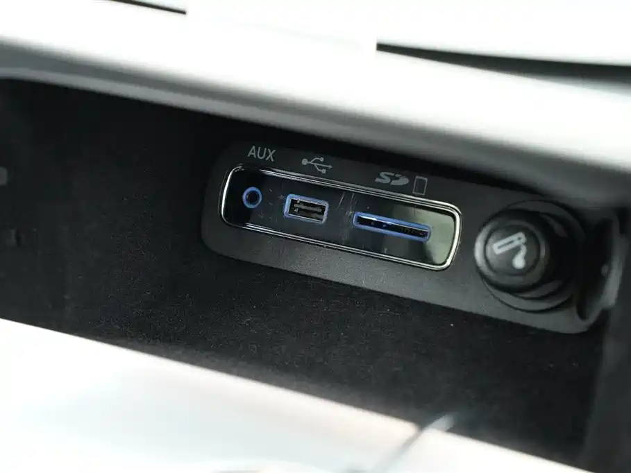 Jeep Grand Cherokee 2015 — фото 29