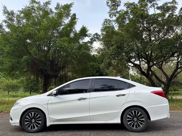Honda Crider 2015