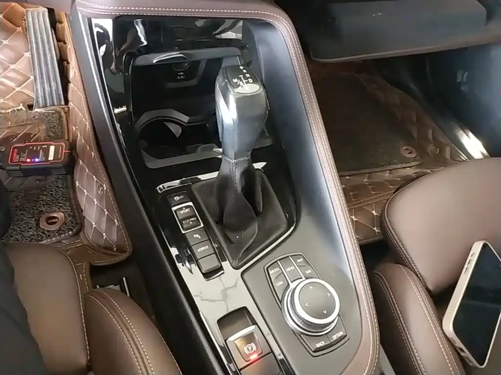BMW X1 New Energy 2020 — фото 14