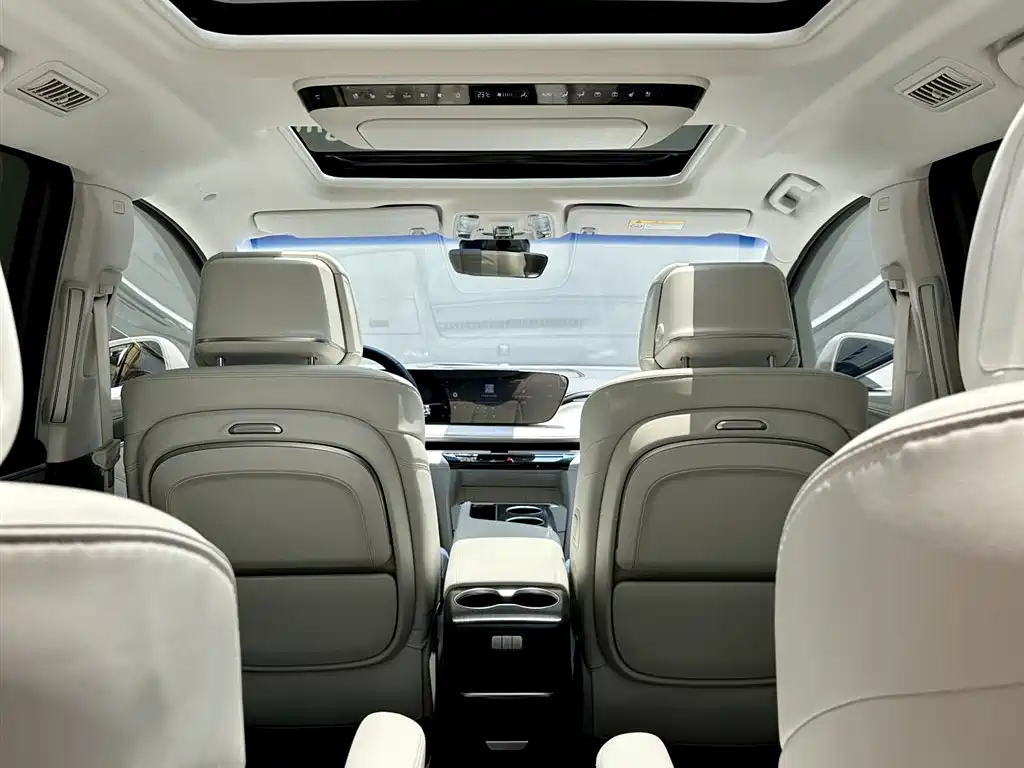 Buick GL8 Hybrid 2025 — фото 21