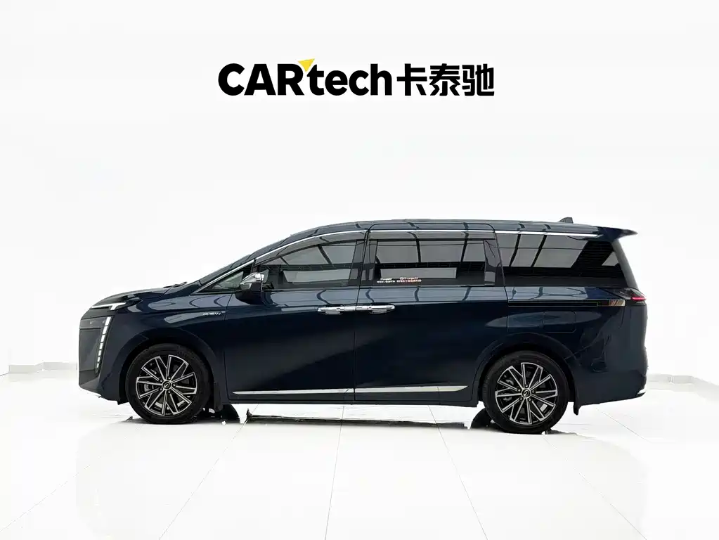 GAC Motor E8 PHEV 2023 — фото 3
