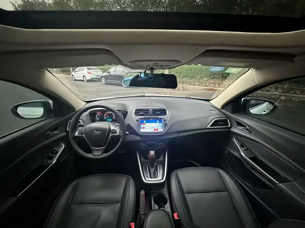 Ford Escort 2016