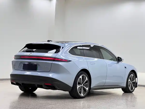 NIO ET5T 2023