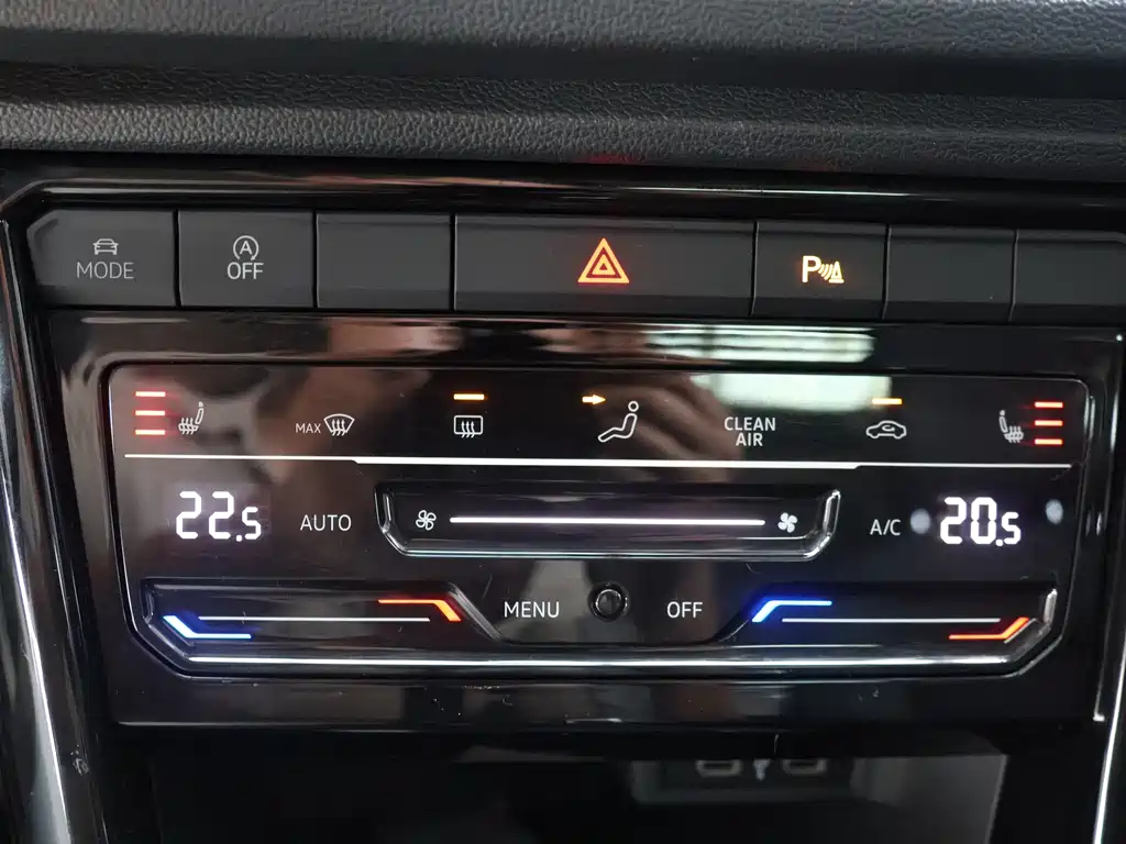 Volkswagen T-Roc 2022 — фото 14