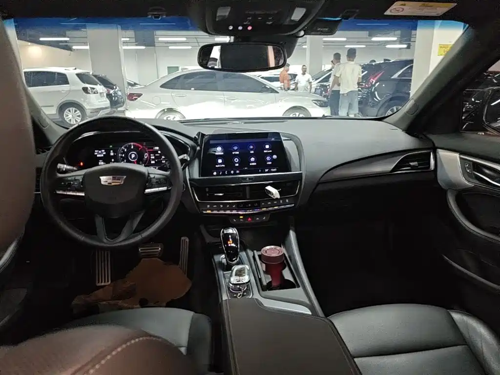 Cadillac CT5 2023 — фото 10