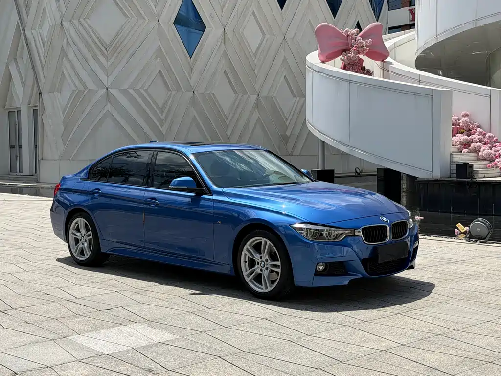 BMW 3 Series 2019 — фото 5