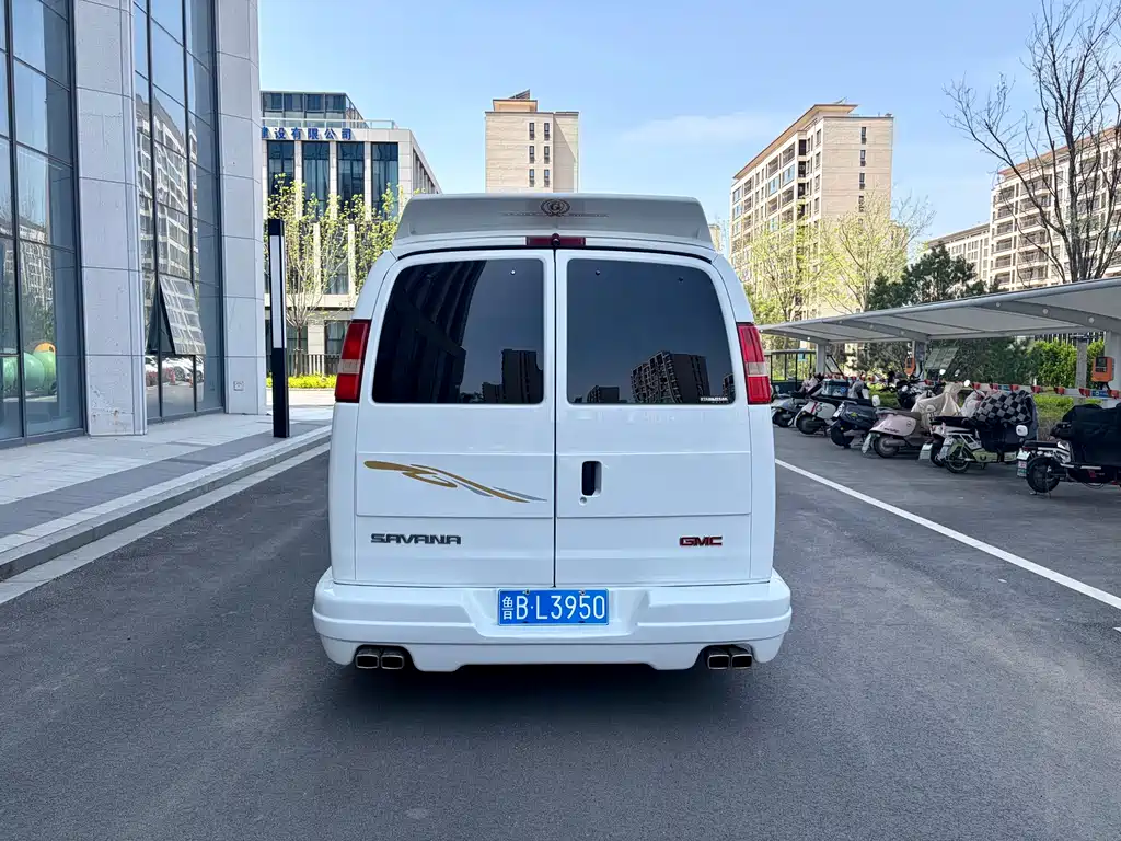 GMC Savana 2012