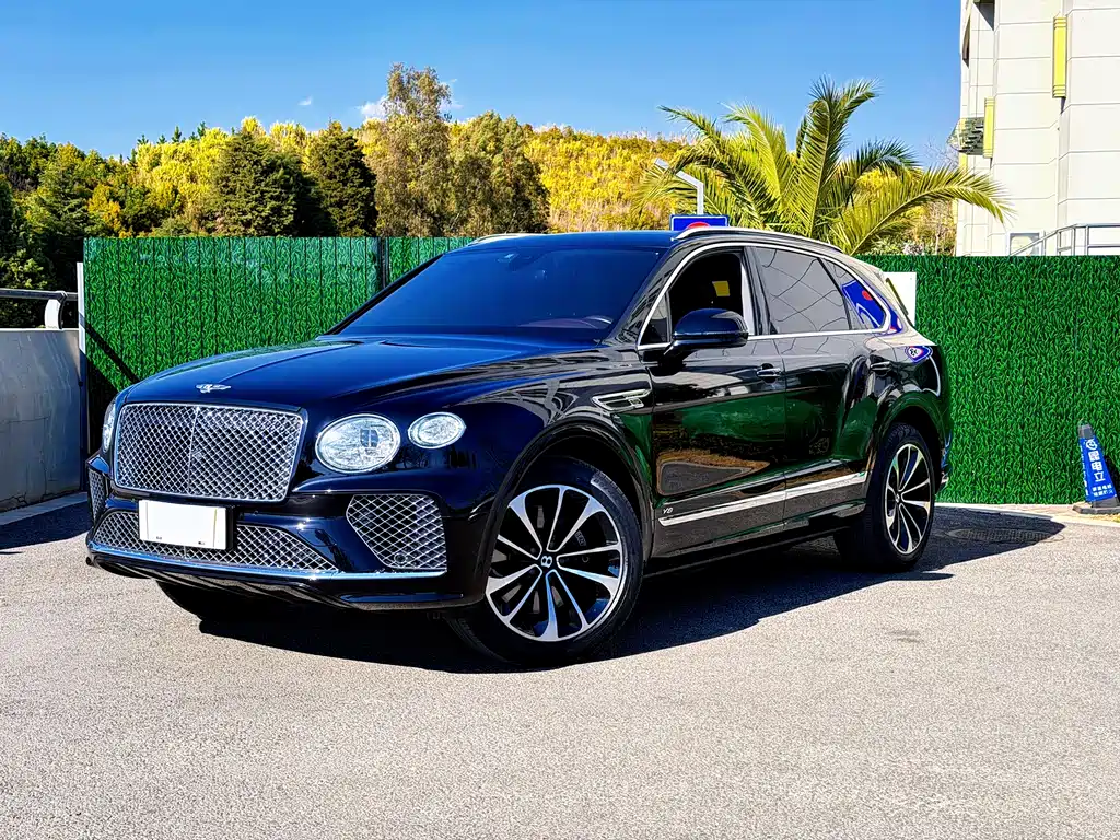 Bentley Bentayga 2021 — фото 2
