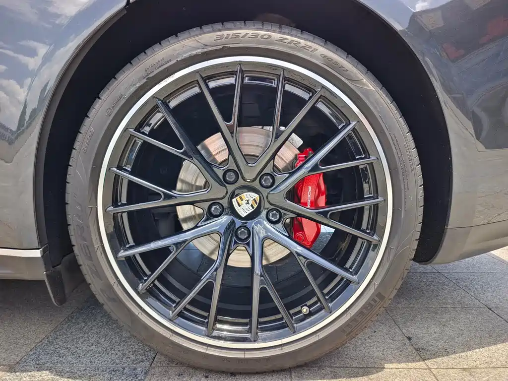 Porsche Panamera 2019 — фото 16