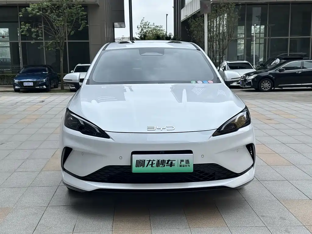 BYD Seal 05 DM-i 2025 — фото 3