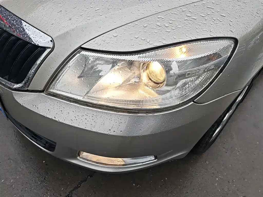 Skoda Octavia 2014 — фото 24