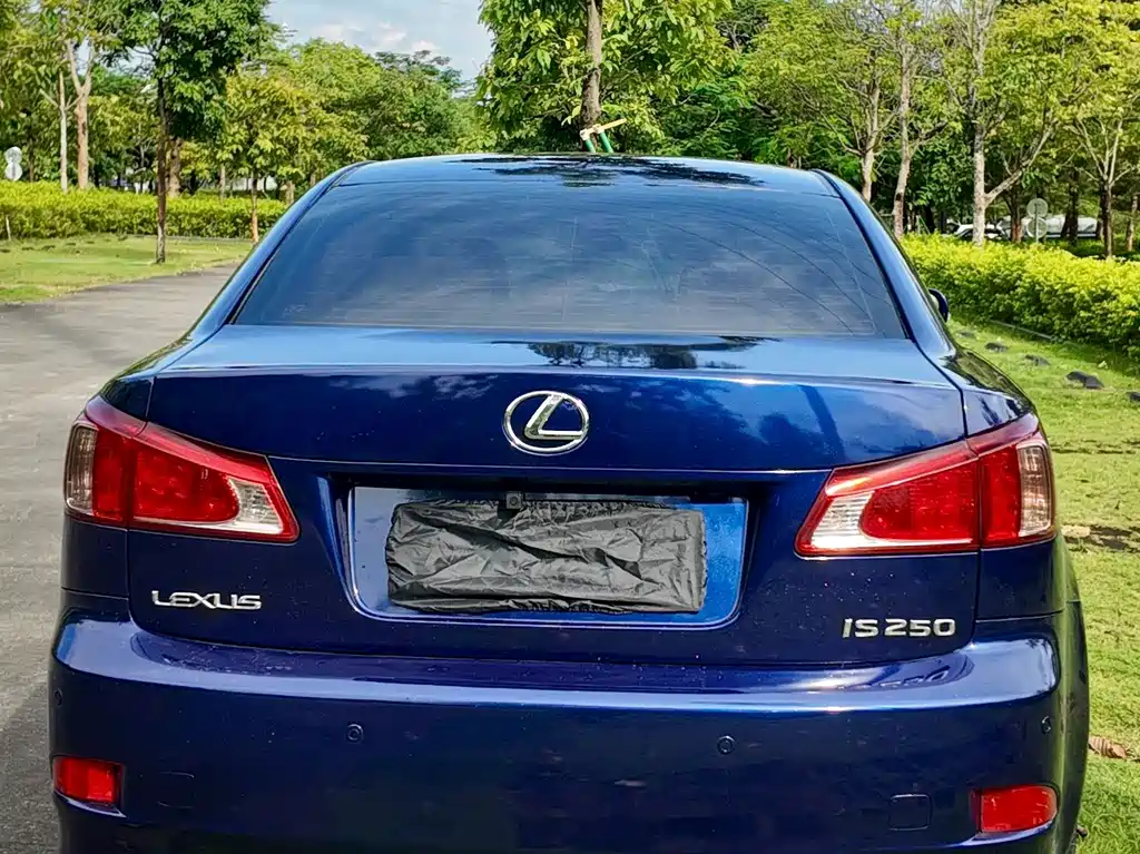 Lexus IS 2010 — фото 43