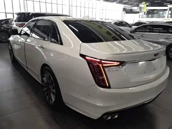 Cadillac CT6 2023
