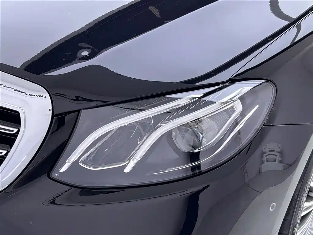 Mercedes-Benz E-Class 2020 — фото 10