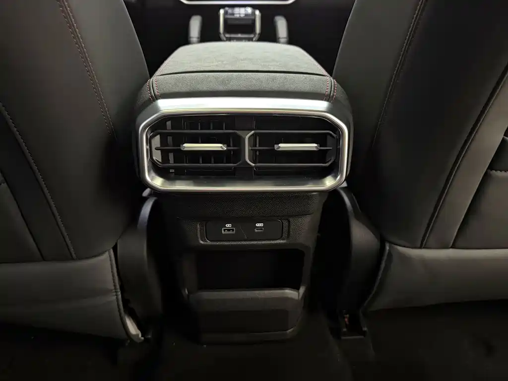 Jetour Traveller C-DM 2025 — фото 18