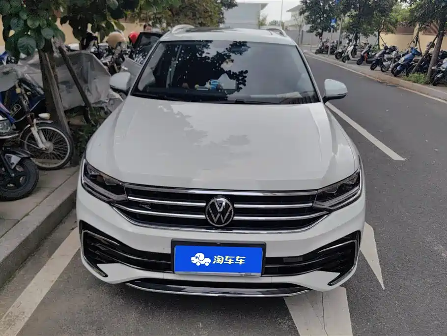 Volkswagen Tiguan L 2023 — фото 2