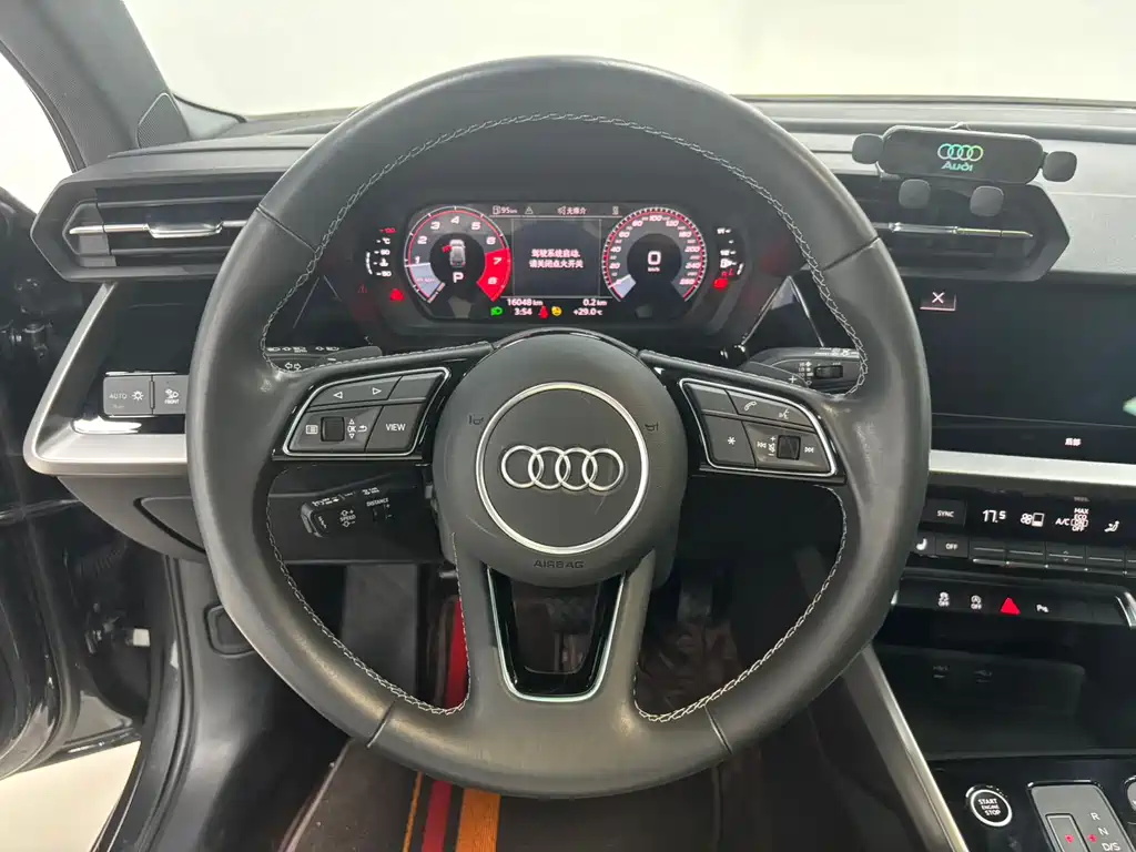Audi A3 2023 — фото 12