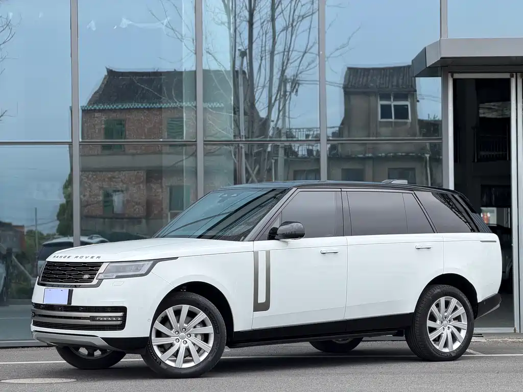 Land Rover Range Rover 2023 — фото 1