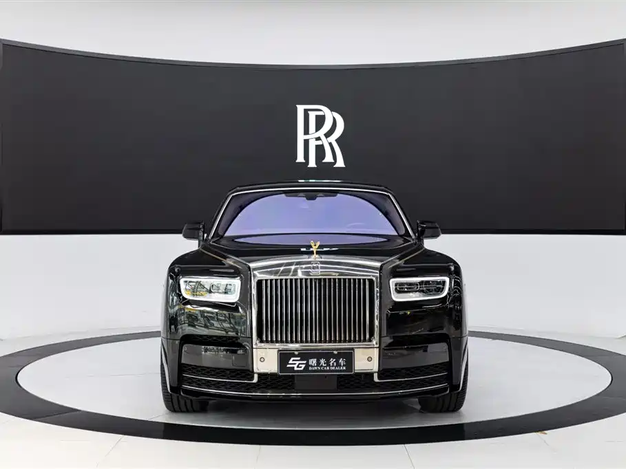 Rolls-Royce Phantom 2019 — фото 2