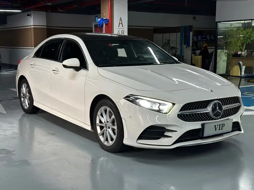 Mercedes-Benz A-Class 2019 — фото 3
