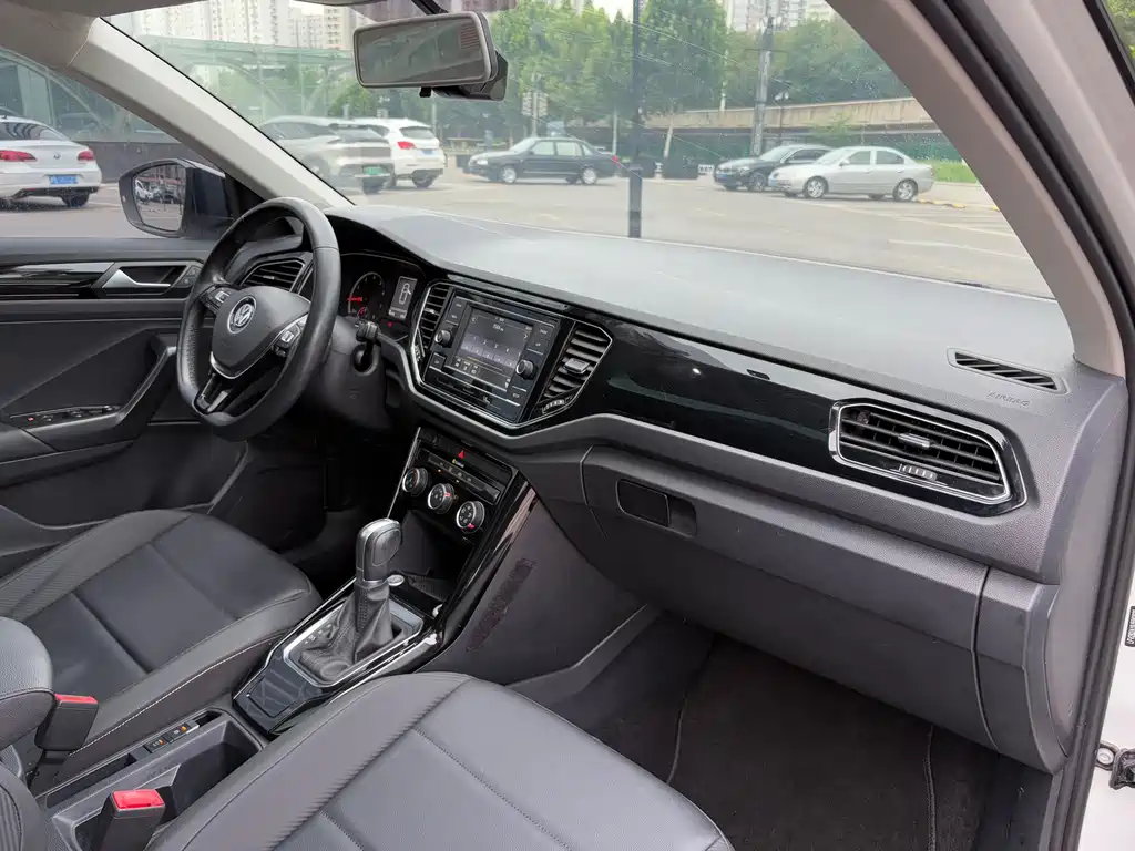 Volkswagen T-Roc 2018