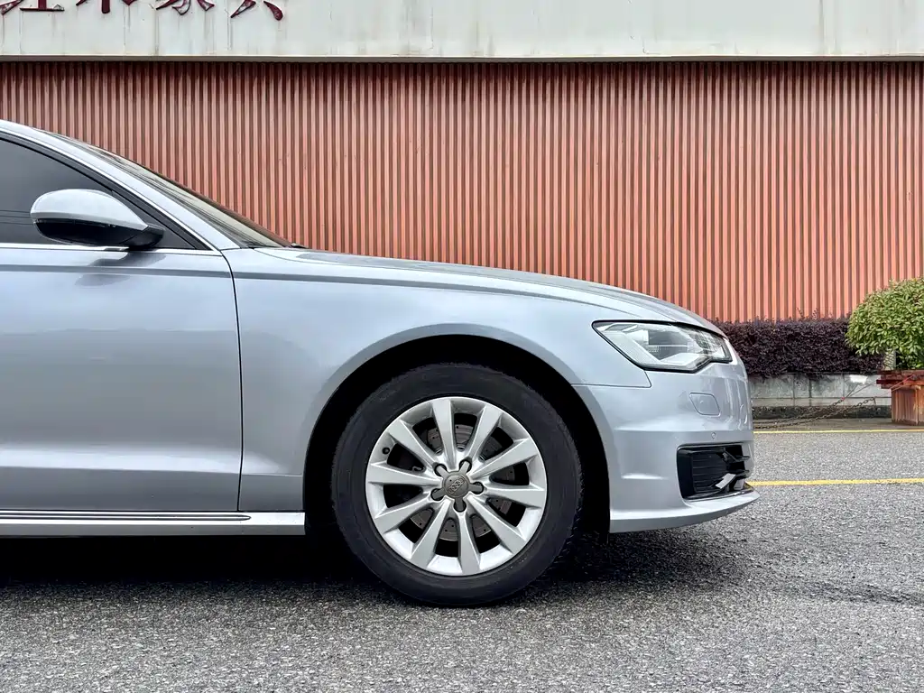 Audi A6L 2016