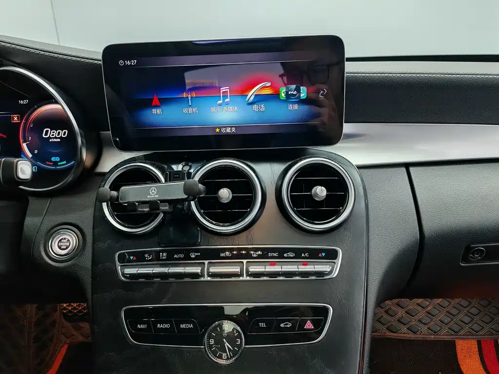 Mercedes-Benz C-Class 2020 — фото 17
