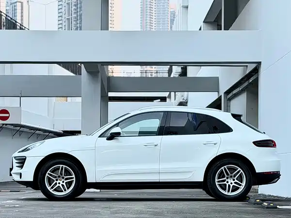 Porsche Macan 2015