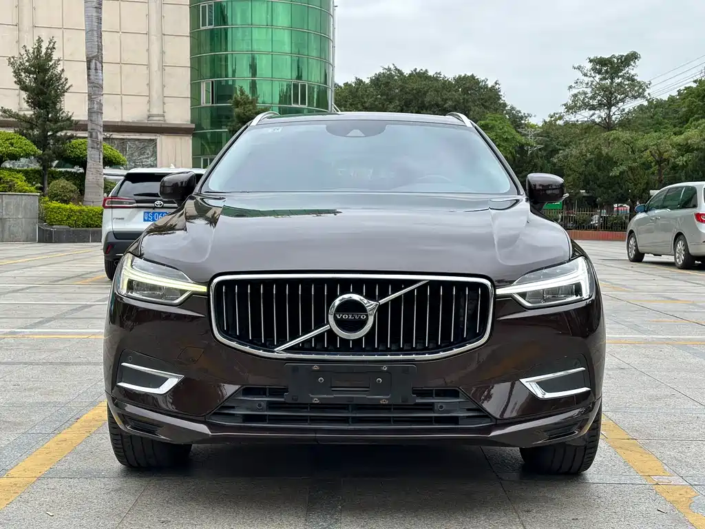 Volvo XC60 2020 — фото 2