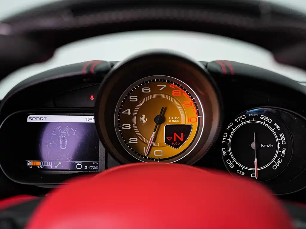 Ferrari California T 2015 — фото 13