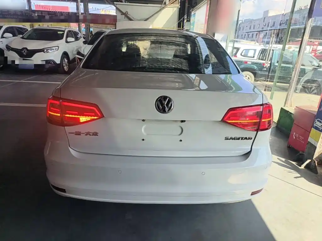 Volkswagen Sagitar 2017