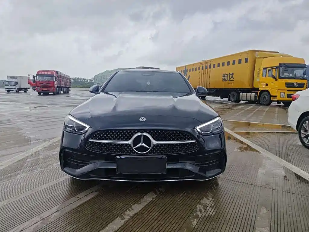 Mercedes-Benz C-Class 2025 — фото 2