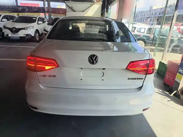 Volkswagen Sagitar 2017