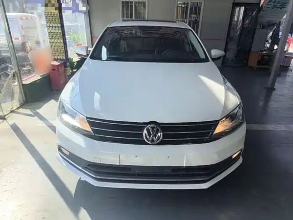 Volkswagen Sagitar 2017