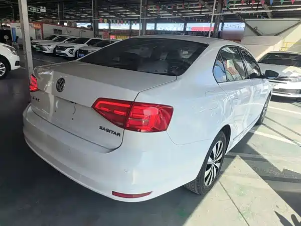 Volkswagen Sagitar 2017