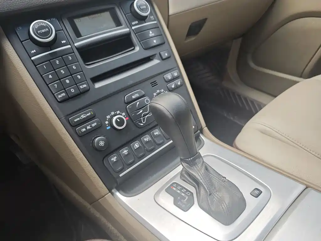 Volvo XC Classic 2015 — фото 19