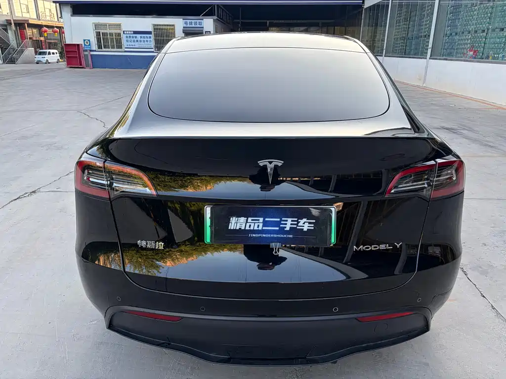Tesla Model Y 2023 — фото 5