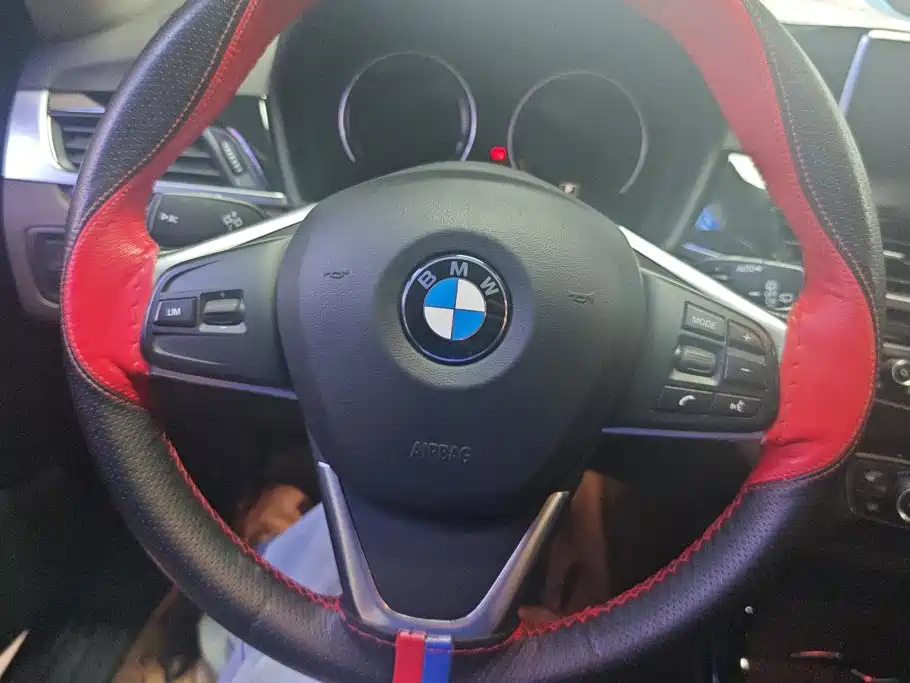 BMW X1 2018 — фото 15