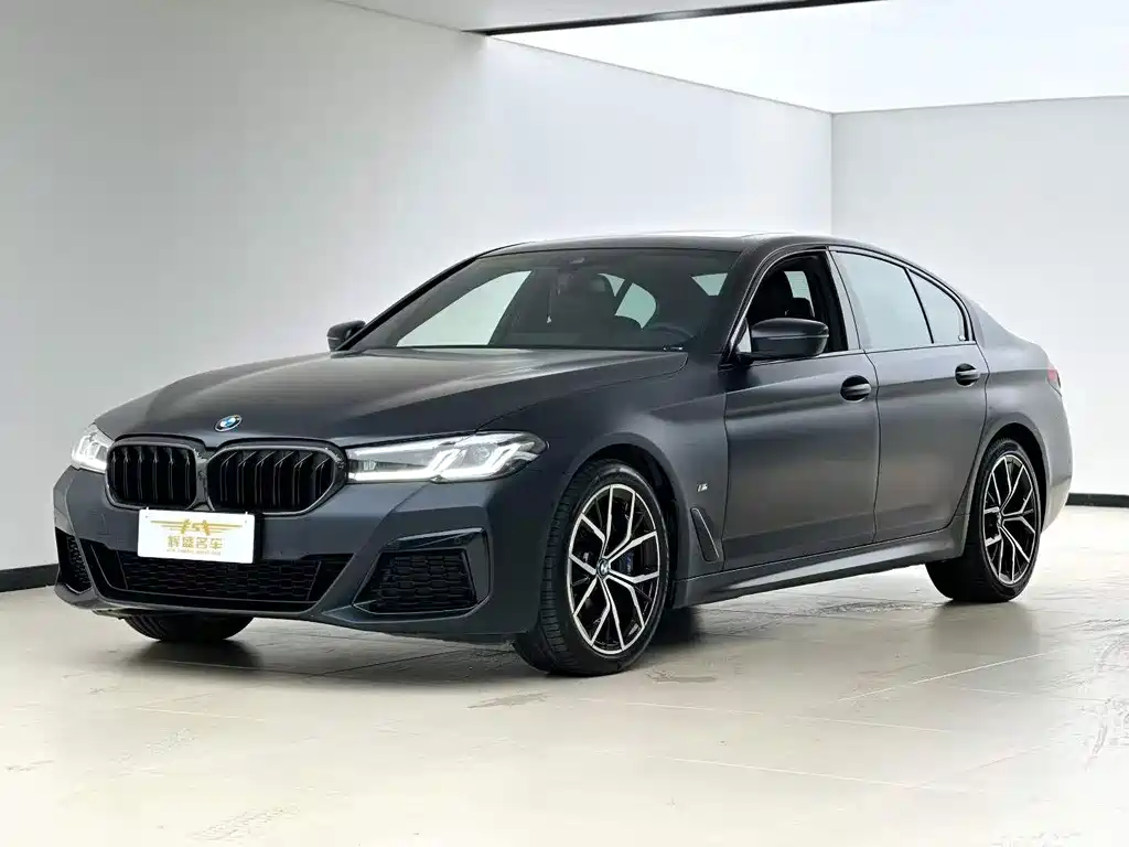 BMW 5 Series 2021 — фото 1